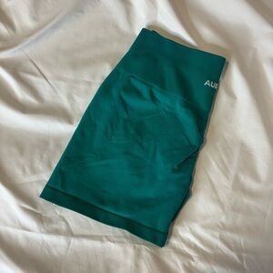 AUROLA Intensify Workout Shorts for Women Seamless Scrunch Short Golf Green